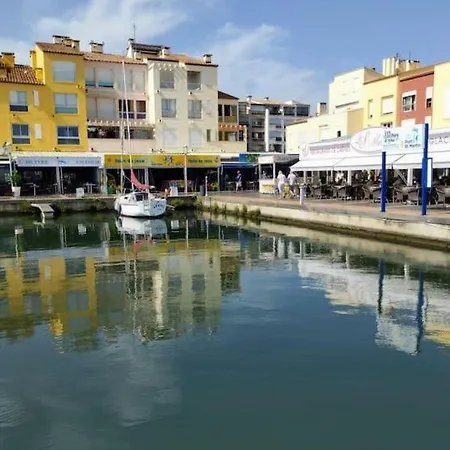 Sejour Sur Un Voilier Sur Le Port Du Cap D'agde Agde
