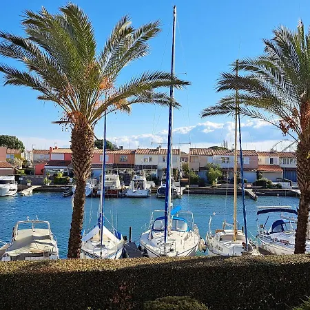 Sejour Sur Un Voilier Sur Le Port Du Cap D'agde Appartement