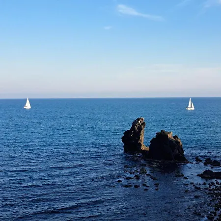 Sejour Sur Un Voilier Sur Le Port Du Cap D'agde Appartement Agde